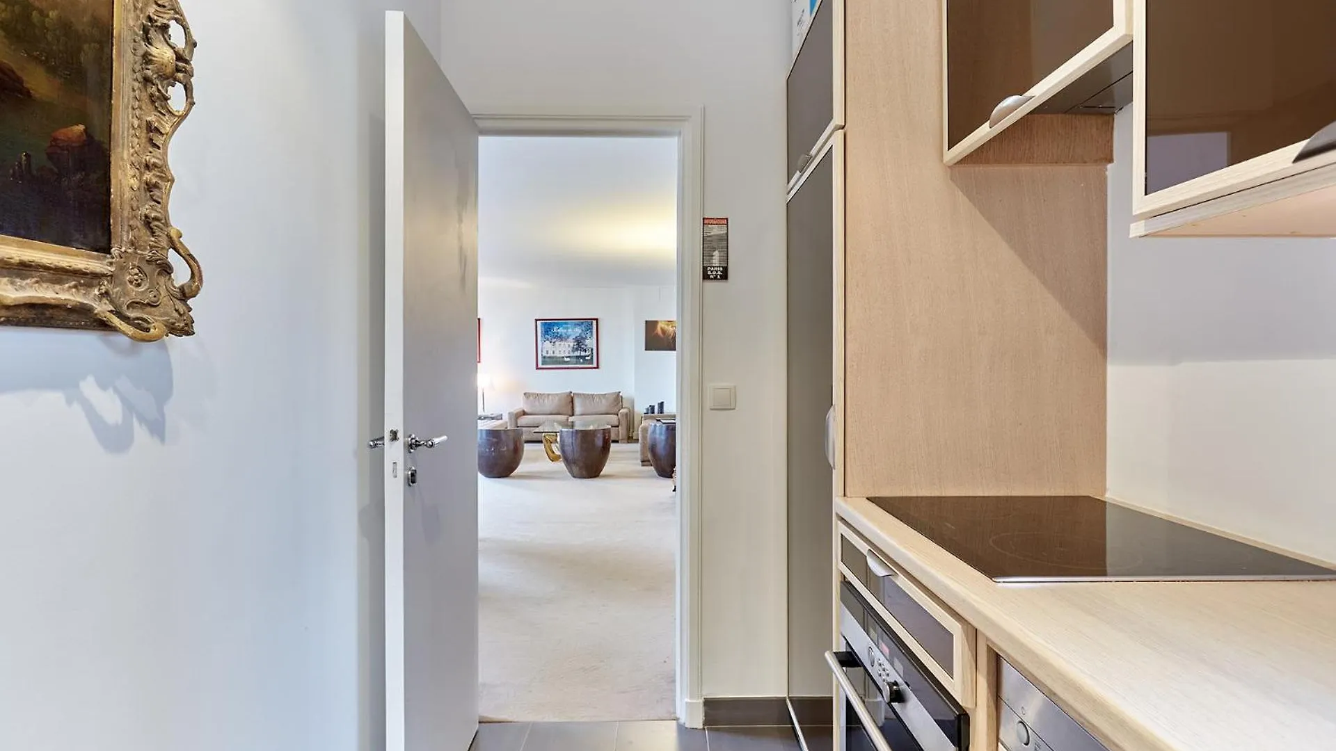 Apartment Arc De Triomphe By Studio Prestige Paris