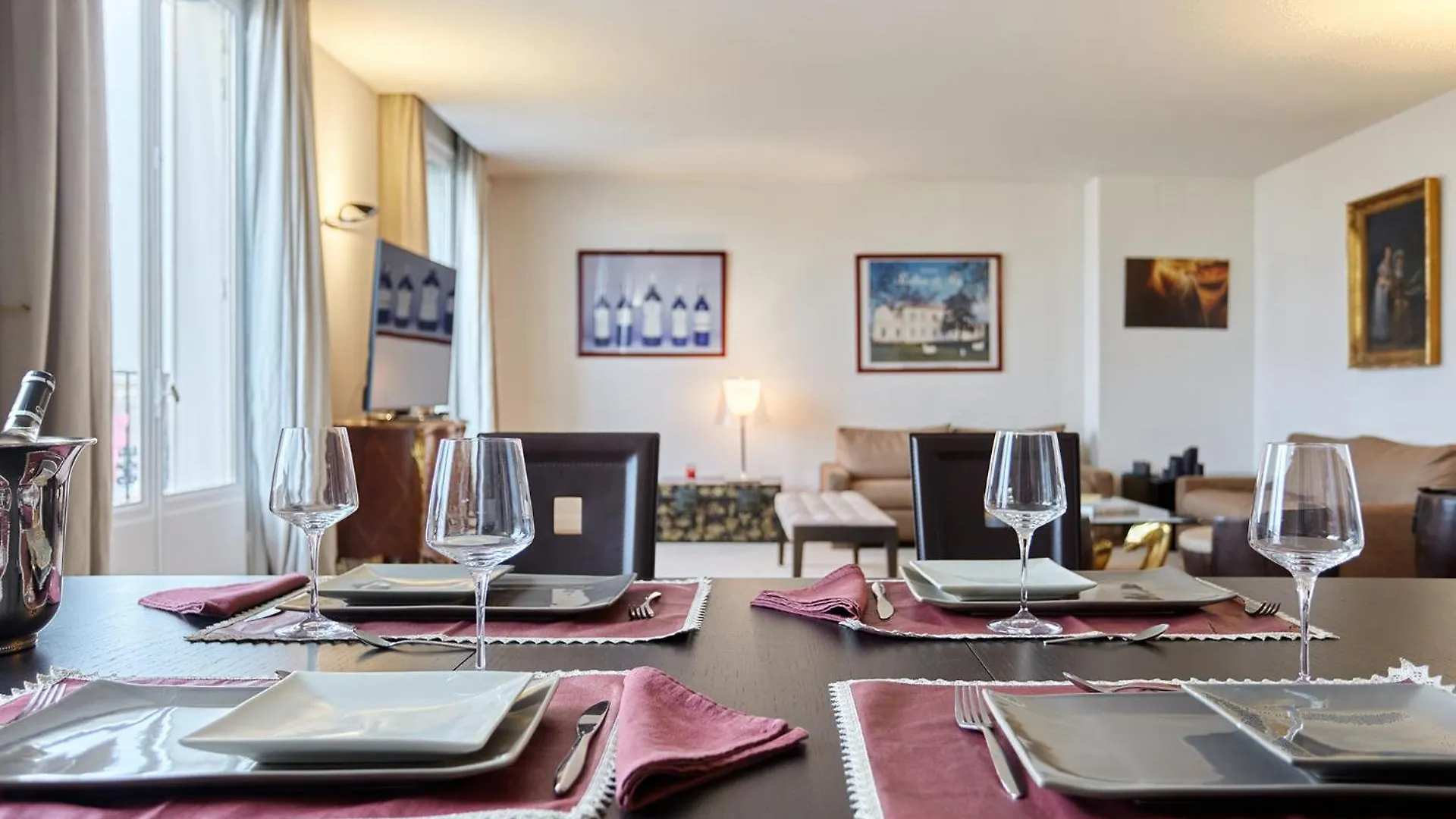 Apartment Arc De Triomphe By Studio Prestige Paris