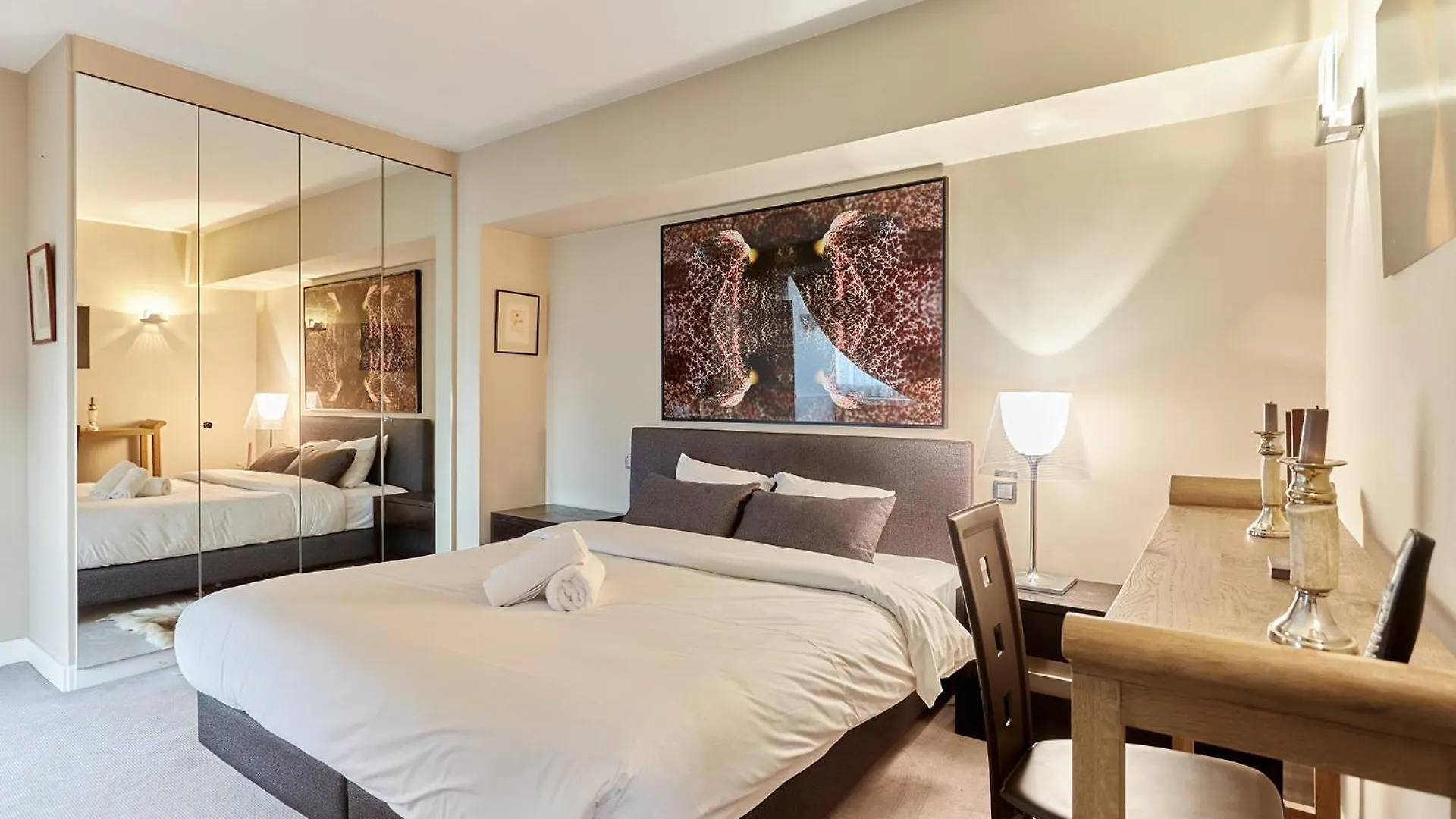 Apartment Arc De Triomphe By Studio Prestige Paris