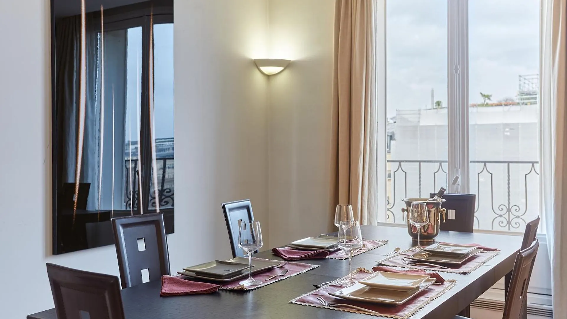 Apartment Arc De Triomphe By Studio Prestige Paris