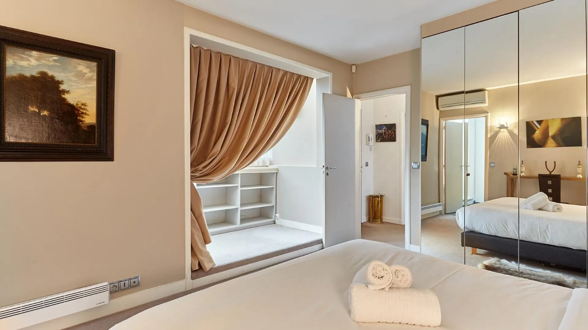 Apartment Arc De Triomphe By Studio Prestige Paris