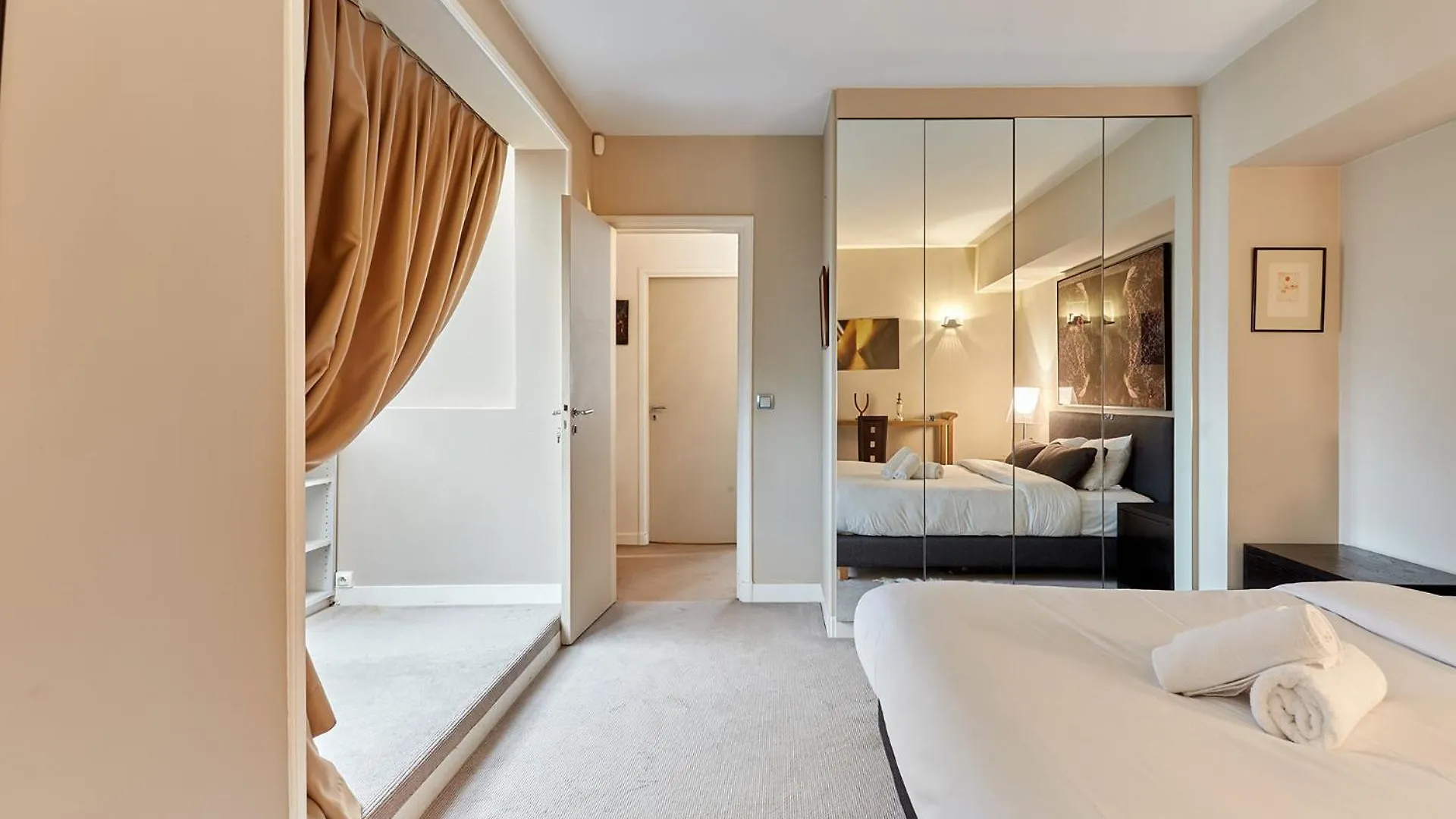 Apartment Arc De Triomphe By Studio Prestige Paris France